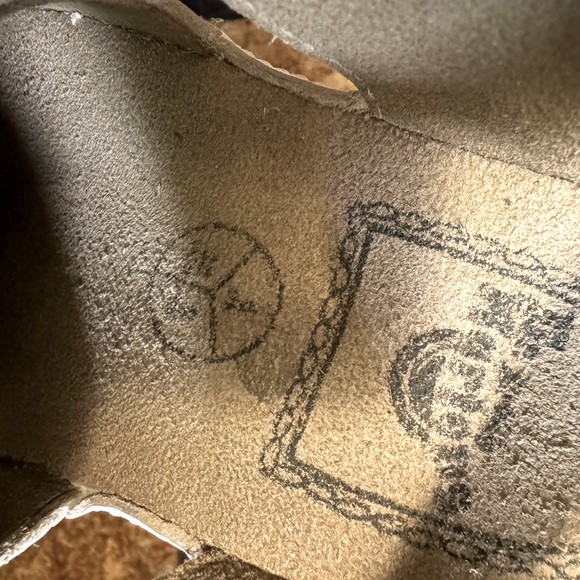 🌸Dr Martens Y2K Sandals vintage🌸 7 US flower cut out design good condition🌸 - Picture 4 of 11